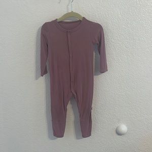 Kyte Baby Snap Romper in Mulberry 6-12 months